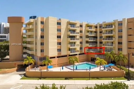 Foto de propiedad en 200 178th Drive 301, Sunny Isles Beach, FL 33160 Sunny Isles Beach con MLS# 