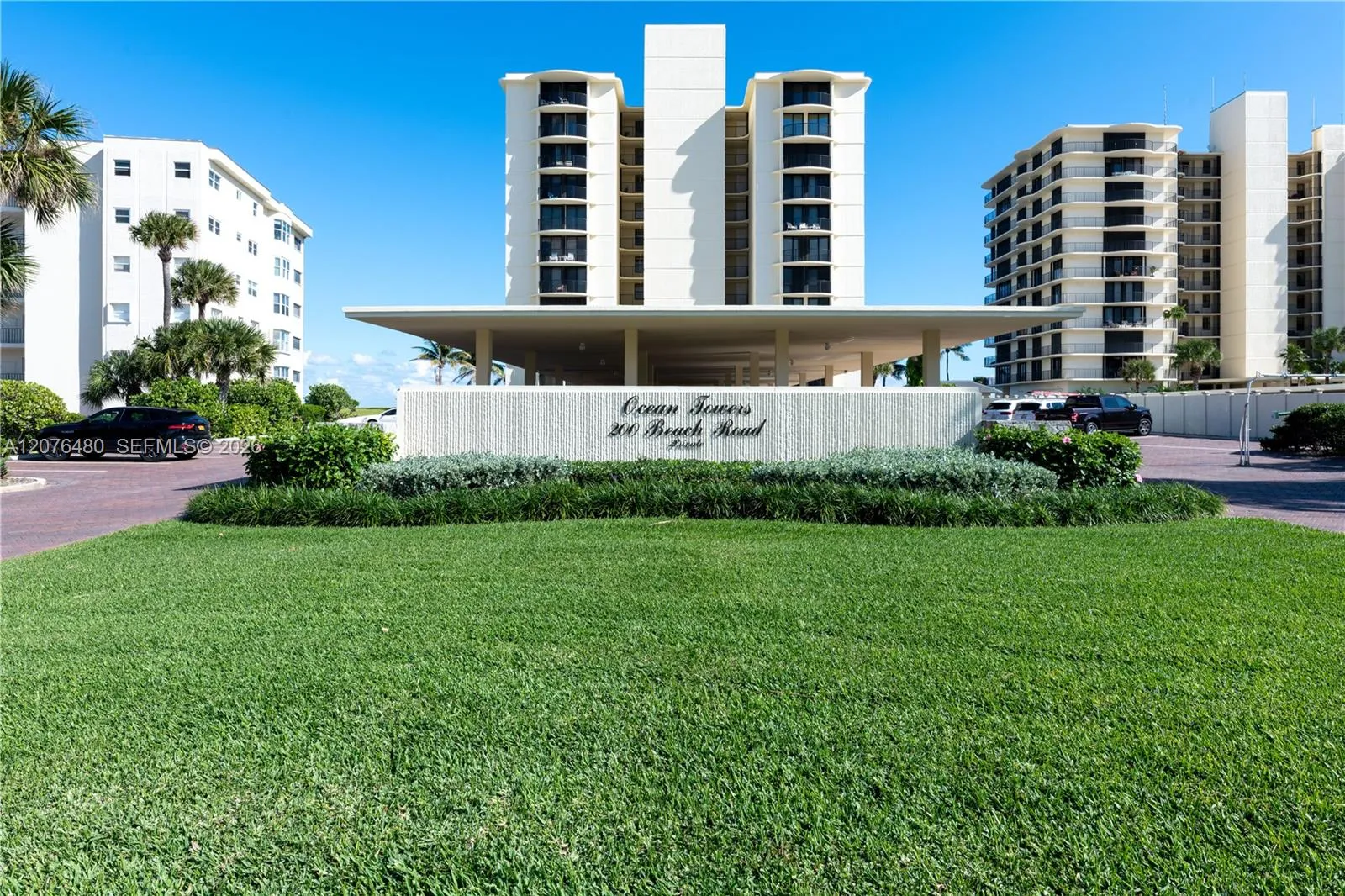Foto de propiedad en 200 Beach Road 701, Tequesta, FL 33469 Tequesta con MLS# 