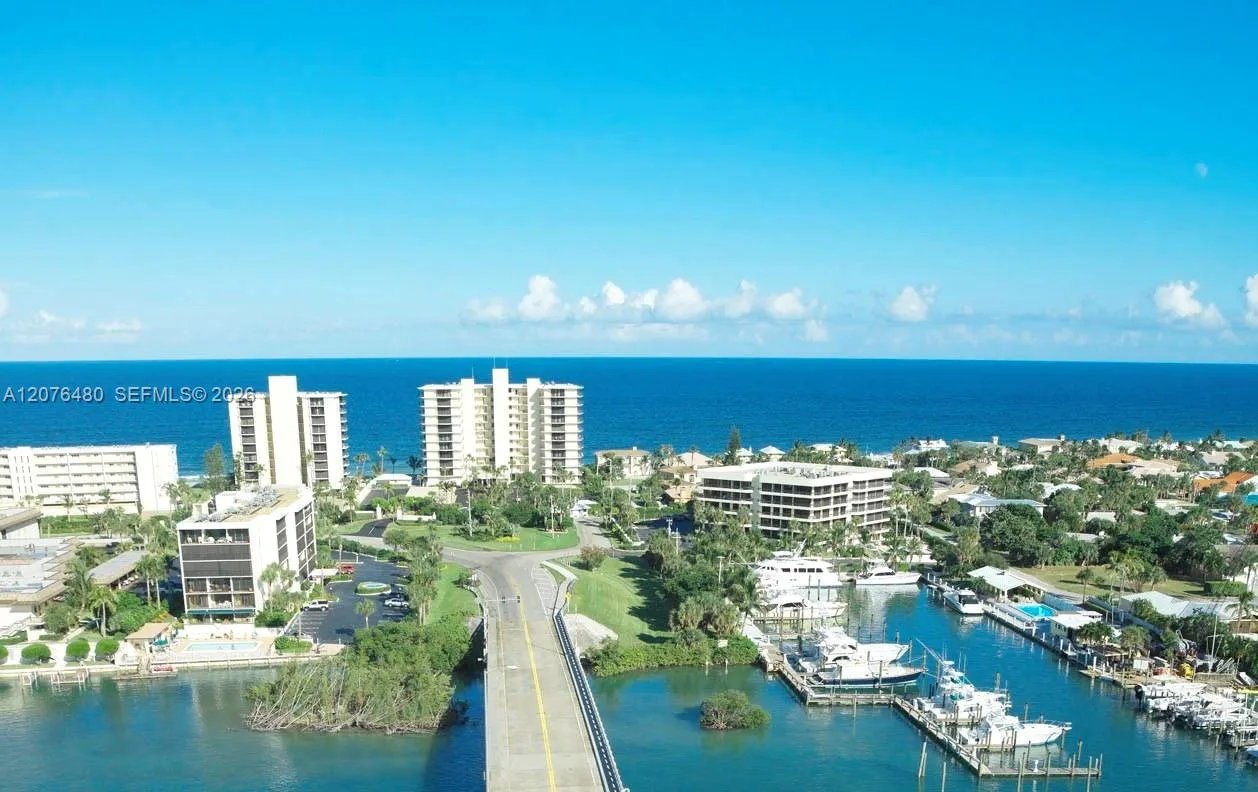 En Venta 200 Beach Road 701, Tequesta, FL 33469, Tequesta, FL 33469