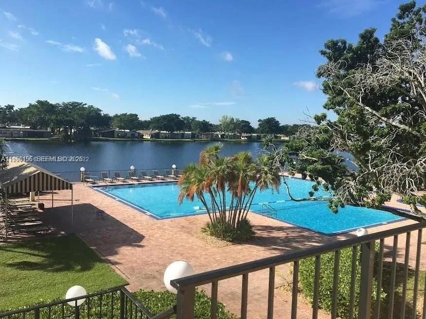 Foto de propiedad en 200 Berkley Road 123, Hollywood, FL 33024 Hollywood con MLS#