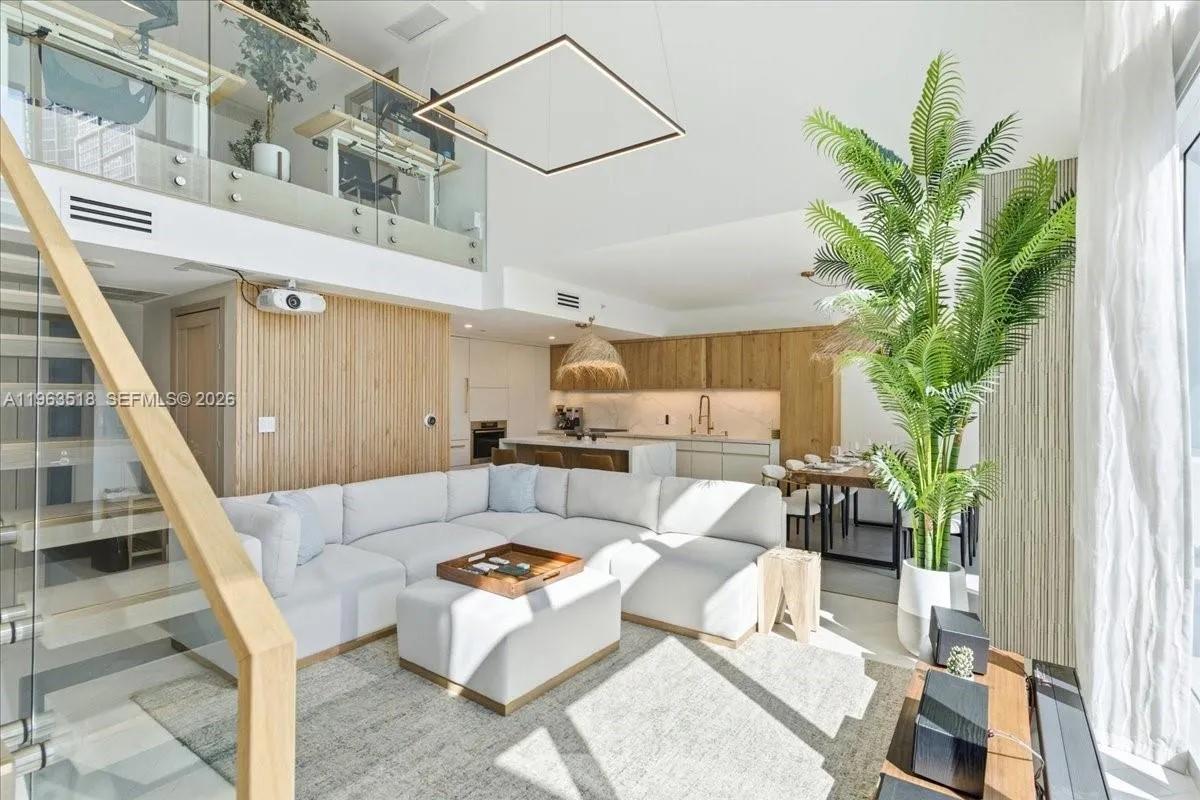Vendido 200 Biscayne Blvd Way 706, Miami, FL 33131, Miami, FL 33131