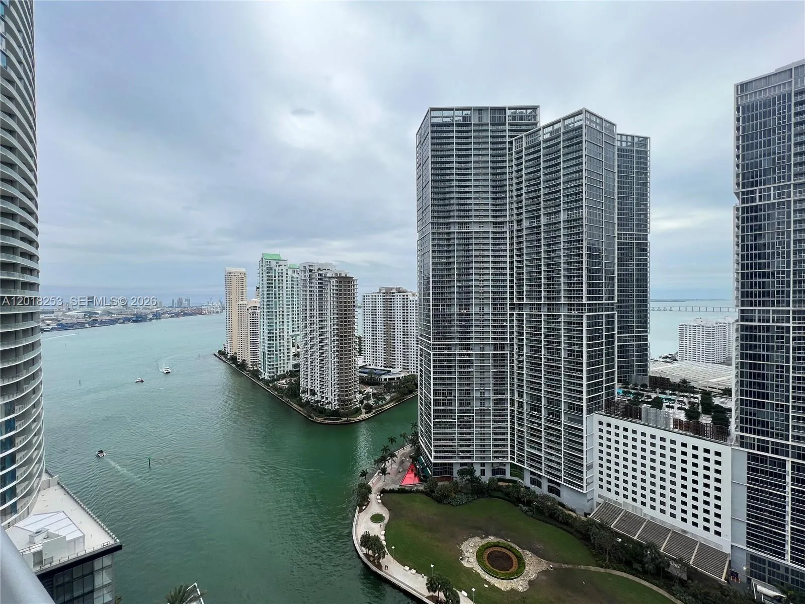 Alquilada 200 Biscayne Boulevard Way 3106, Miami, FL 33131, Miami, FL 33131
