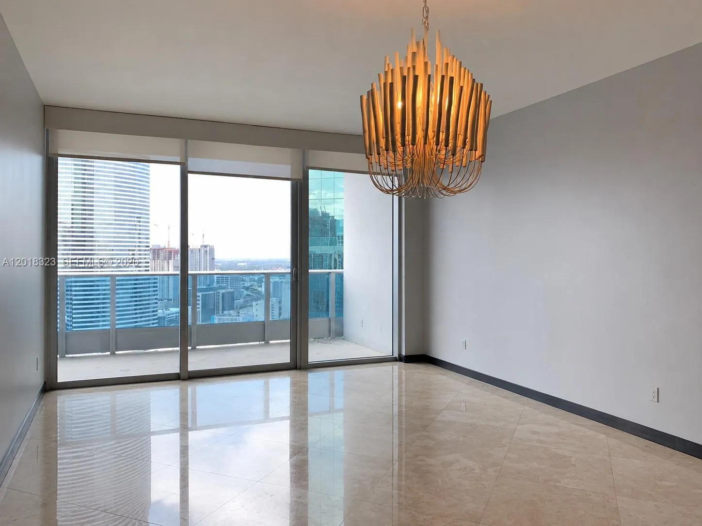 Foto de propiedad en 200 Biscayne Boulevard Way 4212, Miami, FL 33131 Miami con MLS#
