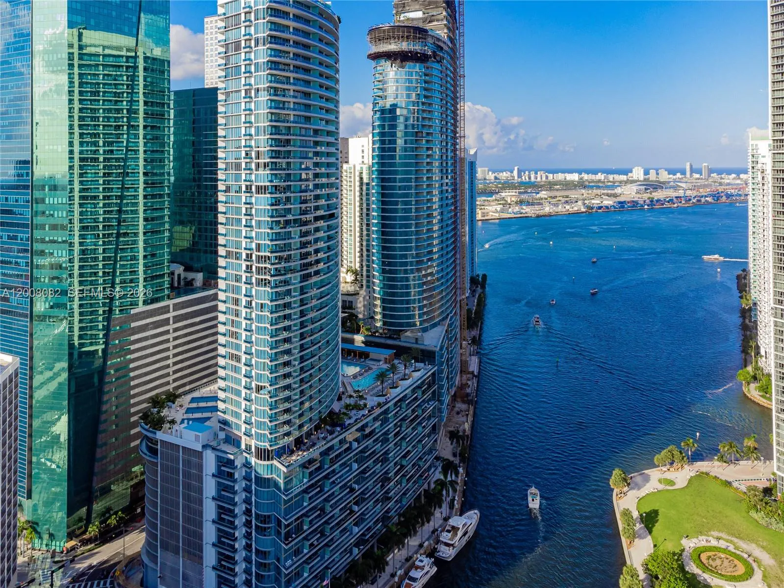 Foto de propiedad en 200 Biscayne Boulevard Way 5001, Miami, FL 33131 Miami con MLS#