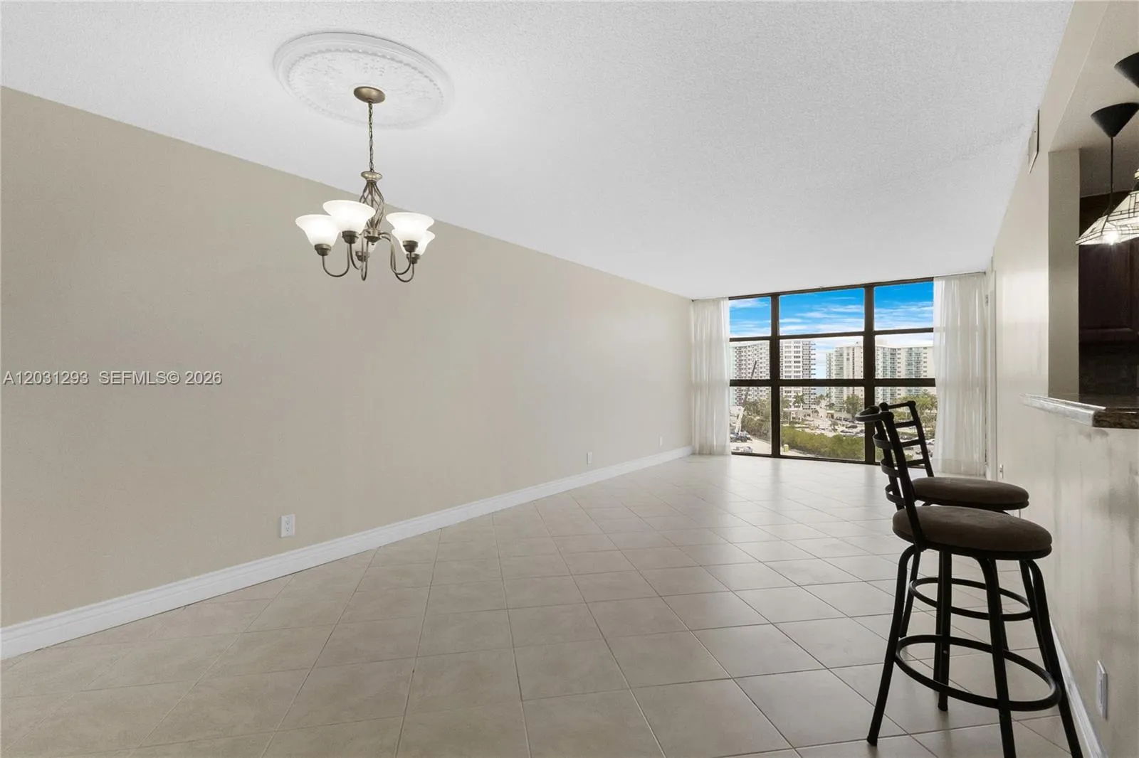 Foto de propiedad en 200 Leslie Drive 902, Hallandale Beach, FL 33009 Hallandale Beach con MLS#