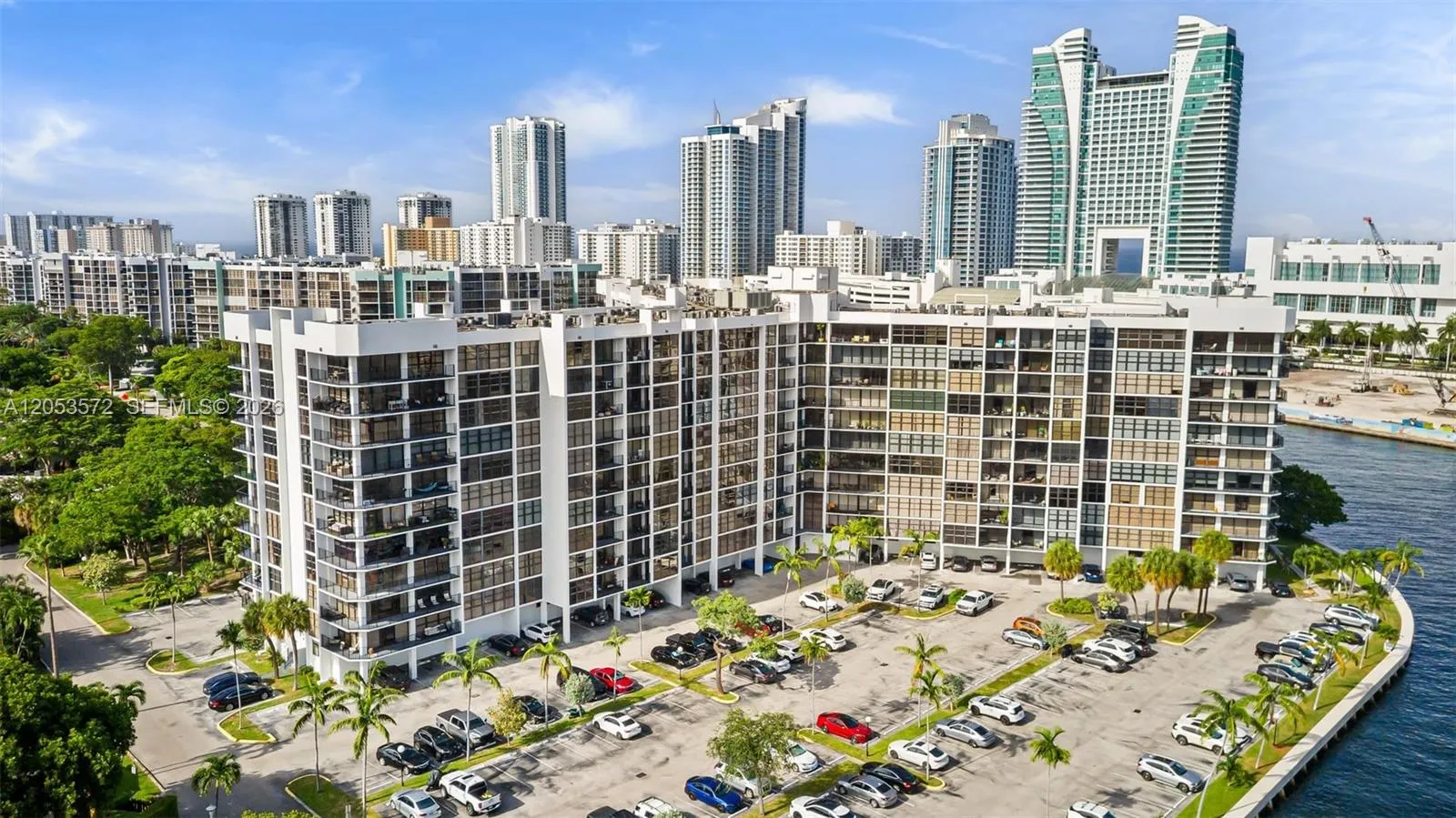 Foto de propiedad en 200 Leslie Drive 930, Hallandale Beach, FL 33009 Hallandale Beach con MLS#