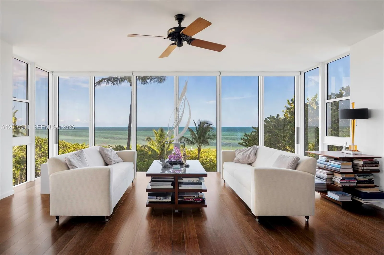 Foto de propiedad en 200 Ocean Lane Drive 401, Key Biscayne, FL 33149 Key Biscayne con MLS# 