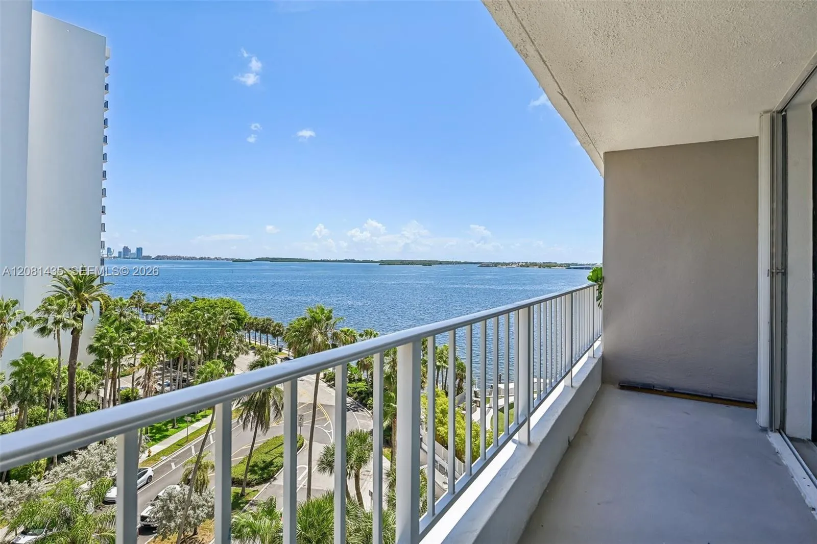 Foto de propiedad en 200 SE 15th Road 9I, Miami, FL 33129 Miami con MLS# 