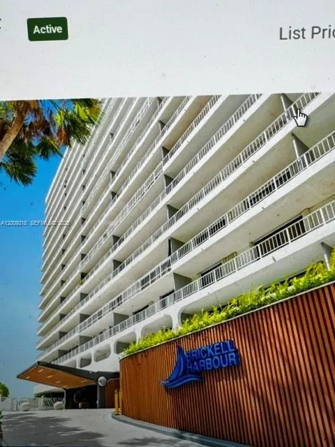 Foto de propiedad en 200 SE 15th Road PHF, Miami, FL 33129 Miami con MLS#