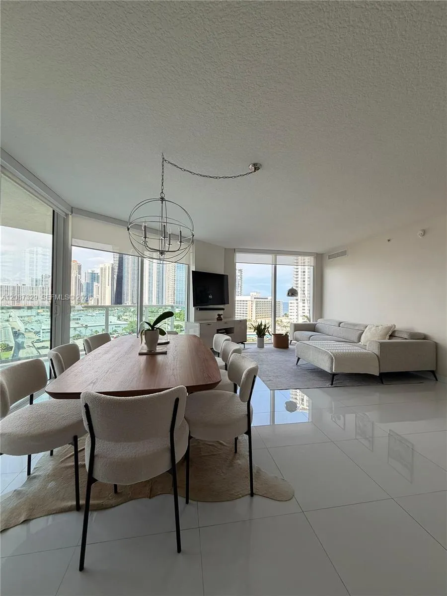 En Renta 200 Sunny Isles Boulevard 2-1001, Sunny Isles Beach, FL 33160, Sunny Isles Beach, FL 33160