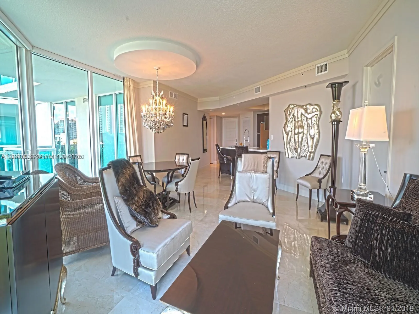 Foto de propiedad en 200 Sunny Isles Boulevard 2-704, Sunny Isles Beach, FL 33160 Sunny Isles Beach con MLS# 