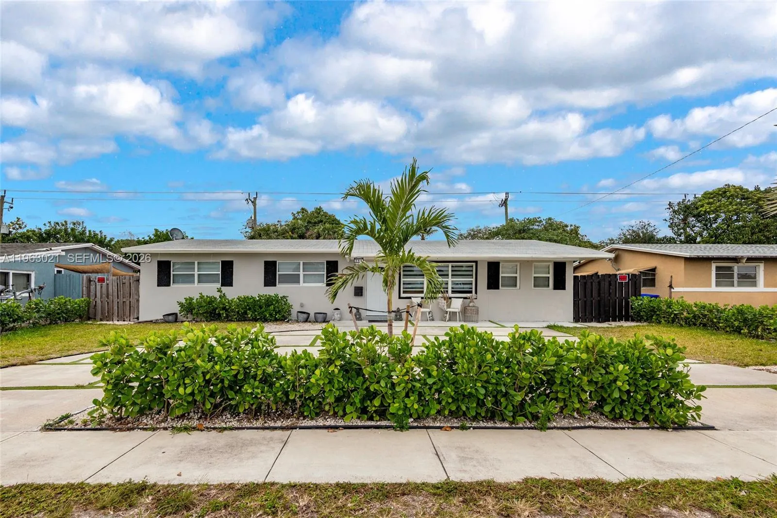Foto de propiedad en 200 SW 69th Terrace, Pembroke Pines, FL 33023 Pembroke Pines con MLS# 