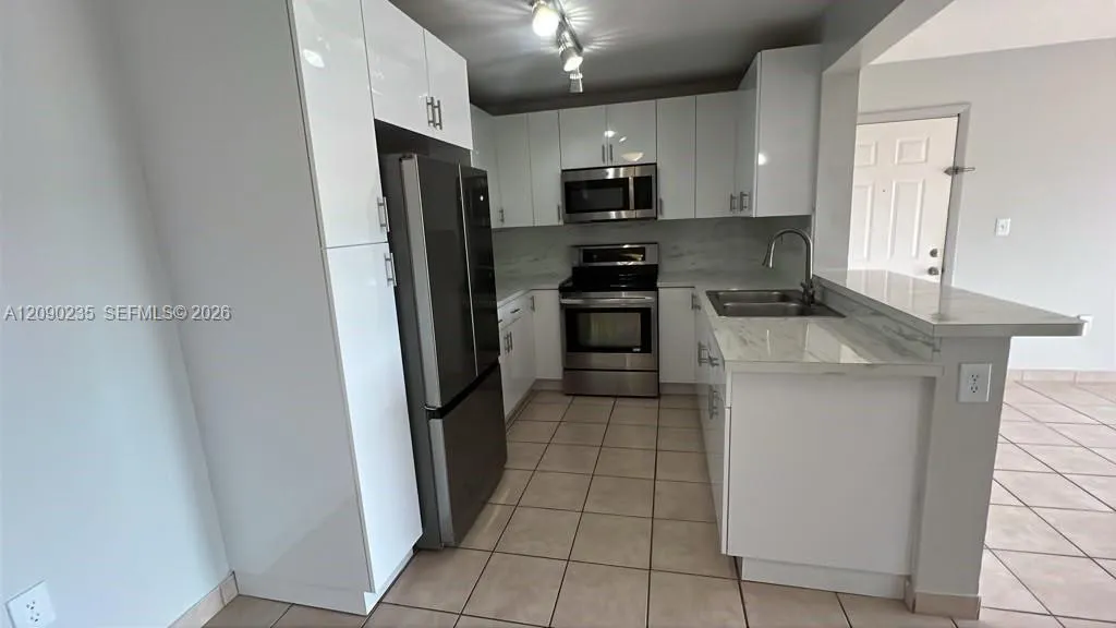 En Renta 200 W Palm Circle W 104, Pembroke Pines, FL 33025, Pembroke Pines, FL 33025