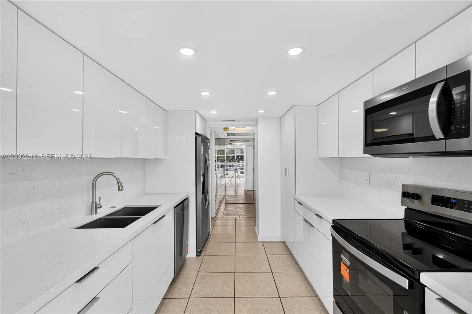 En Renta 2000 Atlantic Shores Boulevard 120, Hallandale Beach, FL 33009, Hallandale Beach, FL 33009