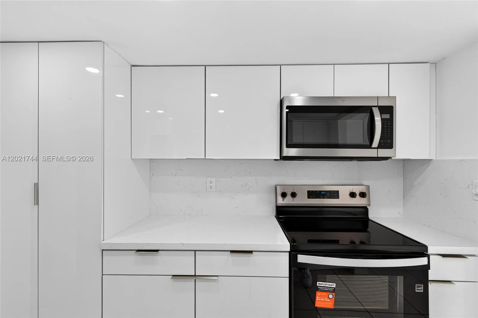 En Venta 2000 Atlantic Shores Boulevard 120, Hallandale Beach, FL 33009, Hallandale Beach, FL 33009