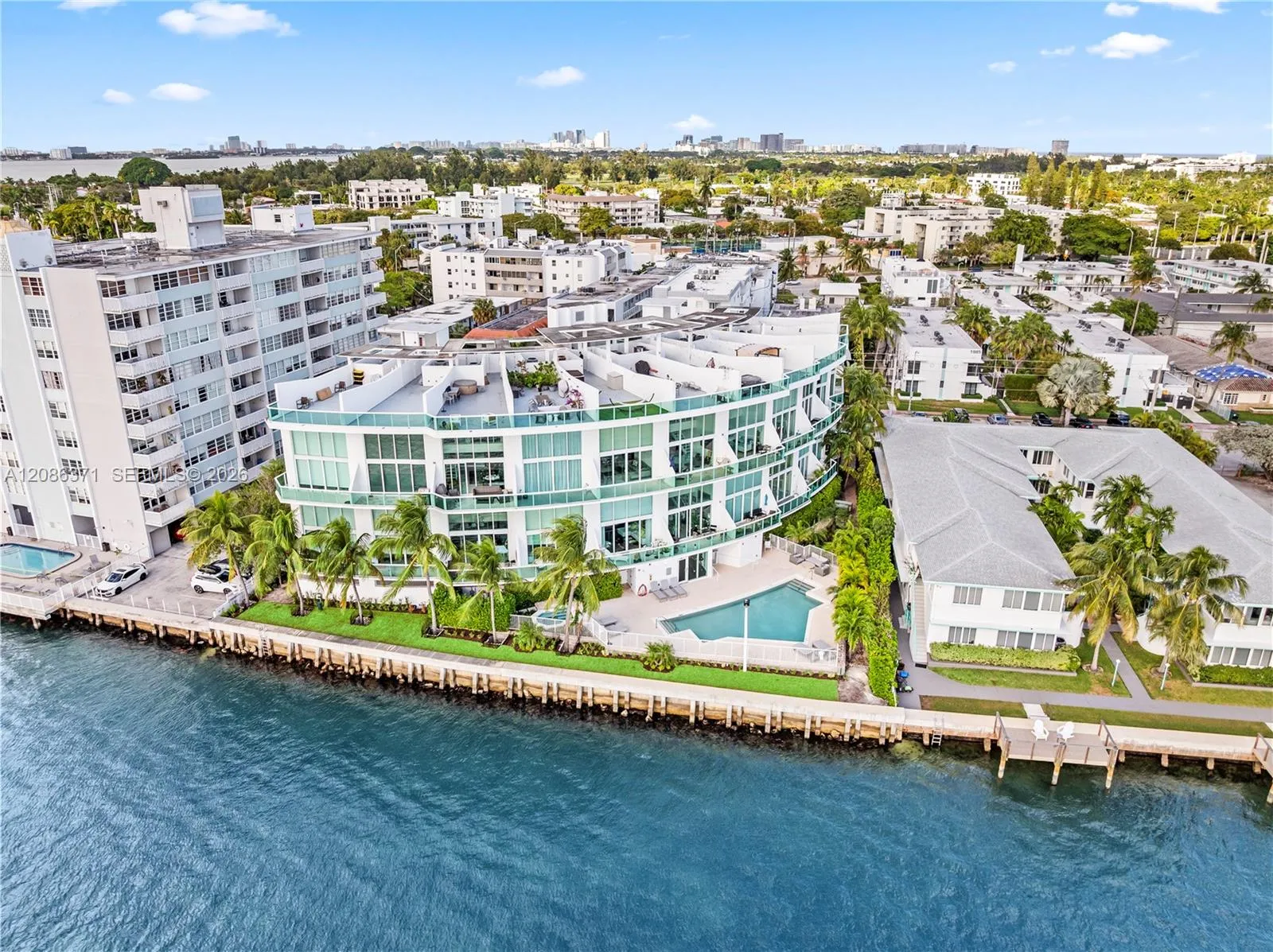 En Renta 2000 Bay Drive 204, Miami Beach, FL 33141, Miami Beach, FL 33141