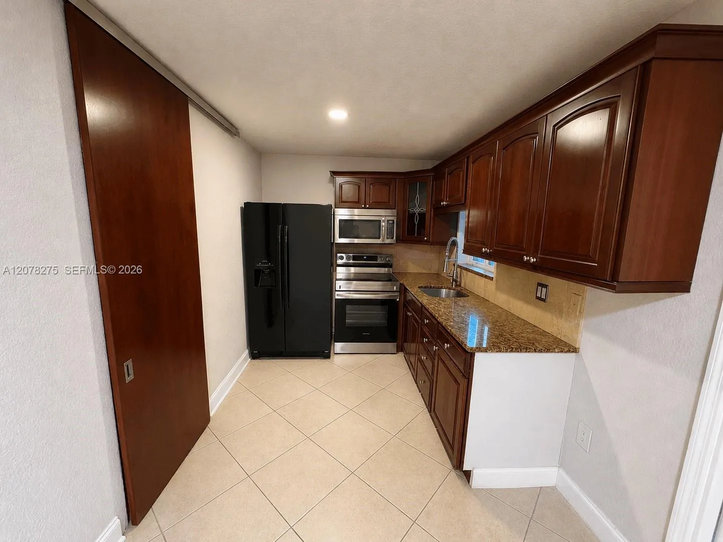 Foto de propiedad en 2000 Buchanan Street 4, Hollywood, FL 33020 Hollywood con MLS# 