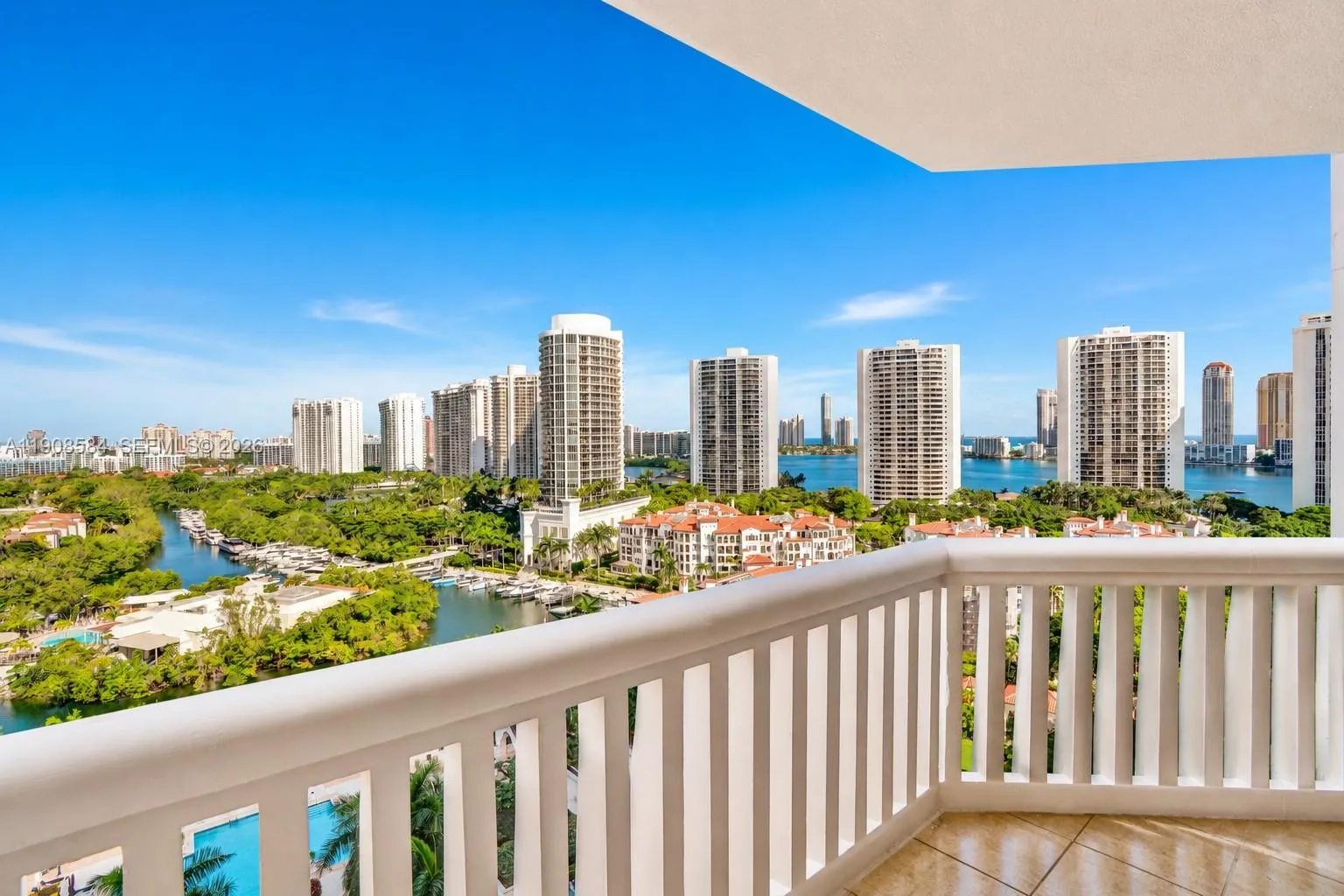 Foto de propiedad en 2000 Island Boulevard 1710, Aventura, FL 33160 Aventura con MLS# 