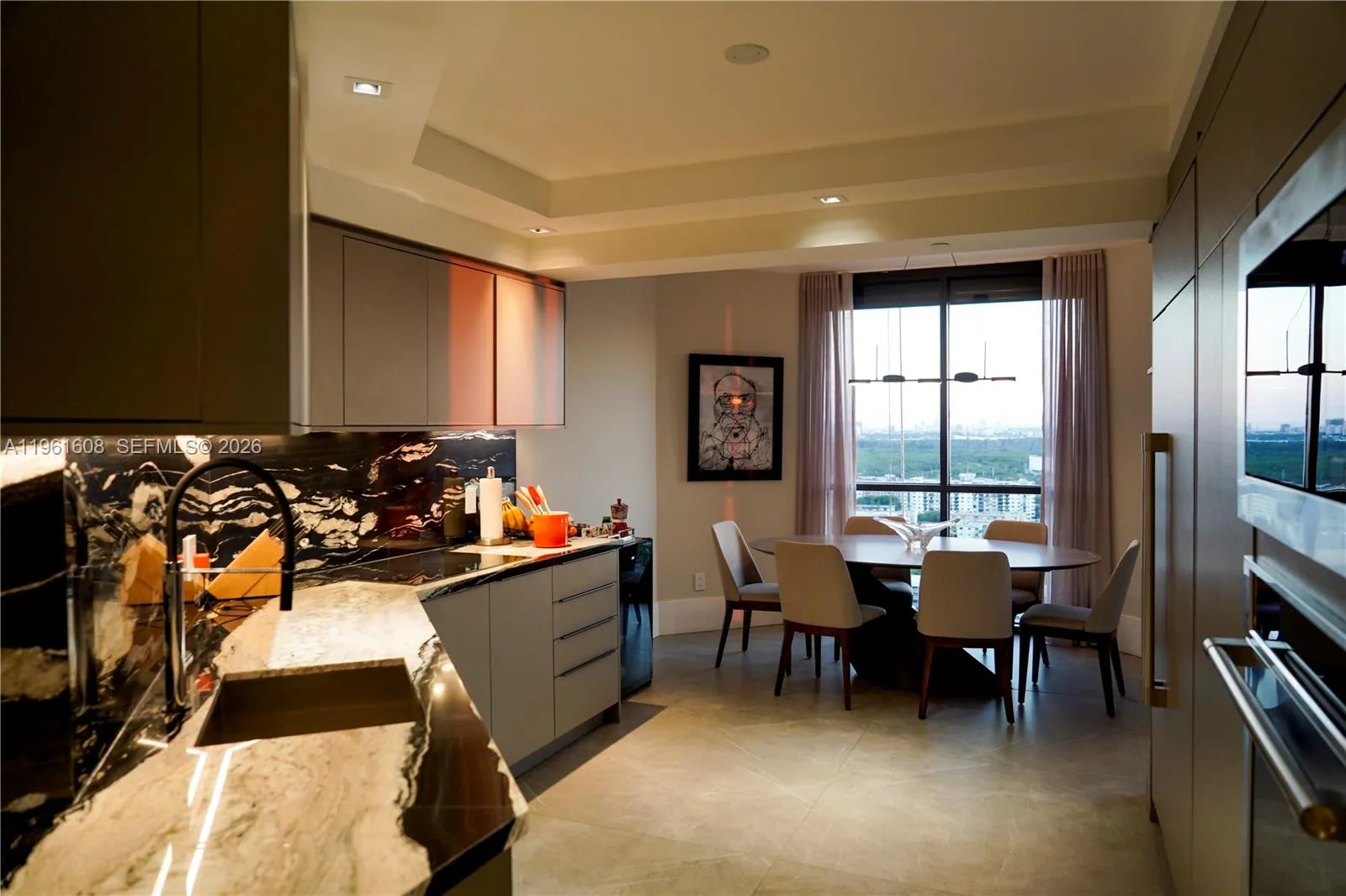 Foto de propiedad en 2000 Island Boulevard 2404, Aventura, FL 33160 Aventura con MLS# 