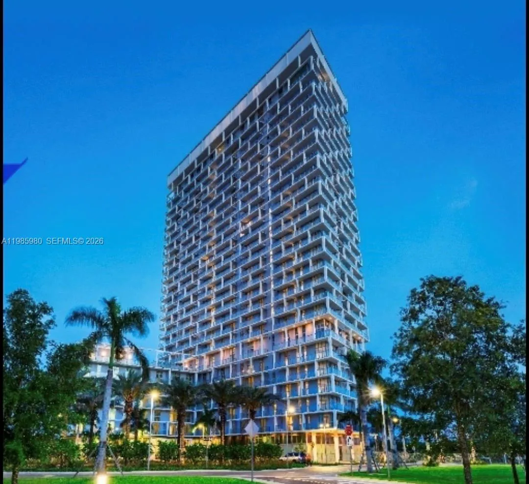 Foto de propiedad en 2000 Metropica Way 2507, Sunrise, FL 33323 Sunrise con MLS# 