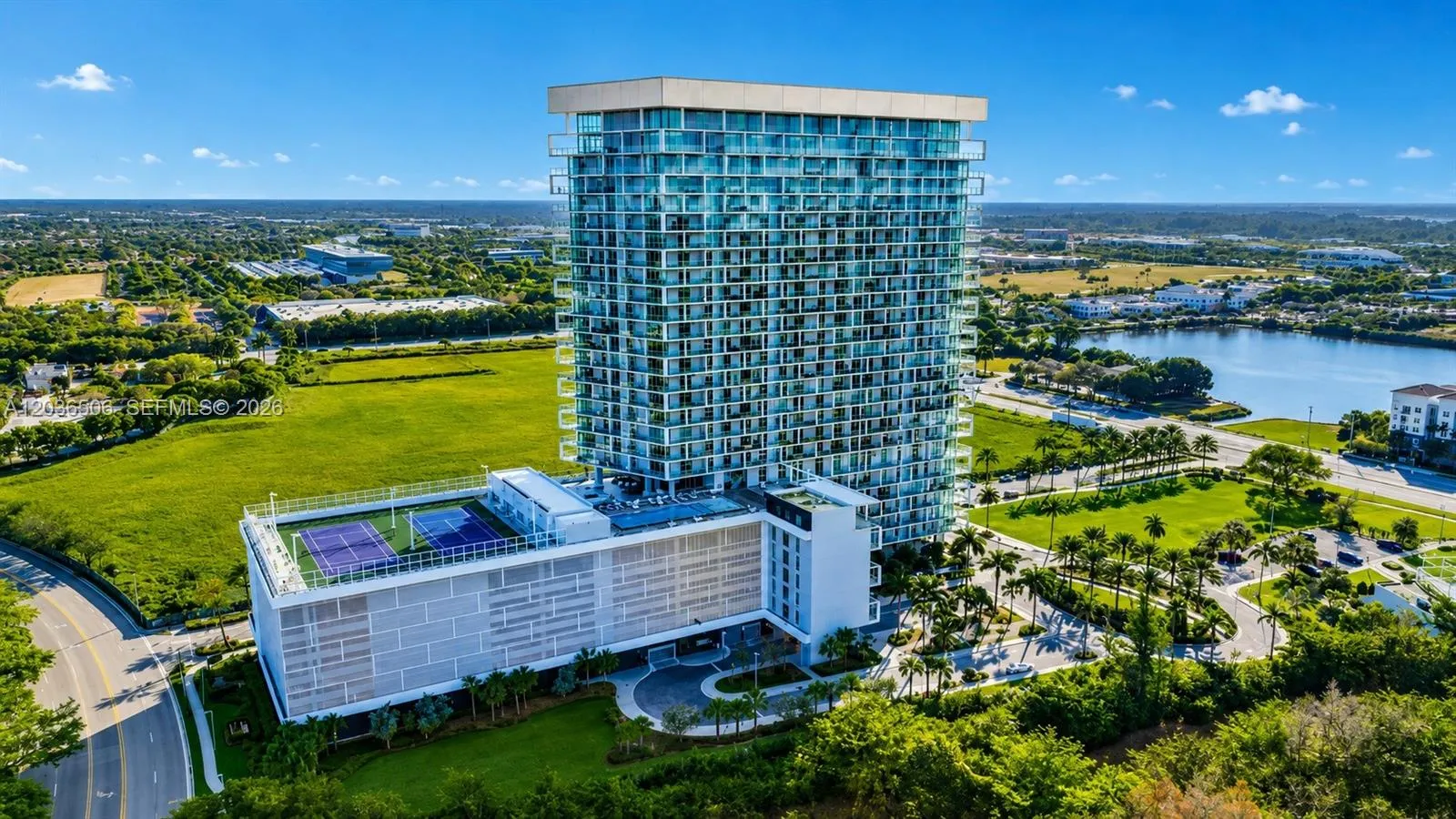 Foto de propiedad en 2000 Metropica Way 2609 & 2610, Sunrise, FL 33323 Sunrise con MLS# 