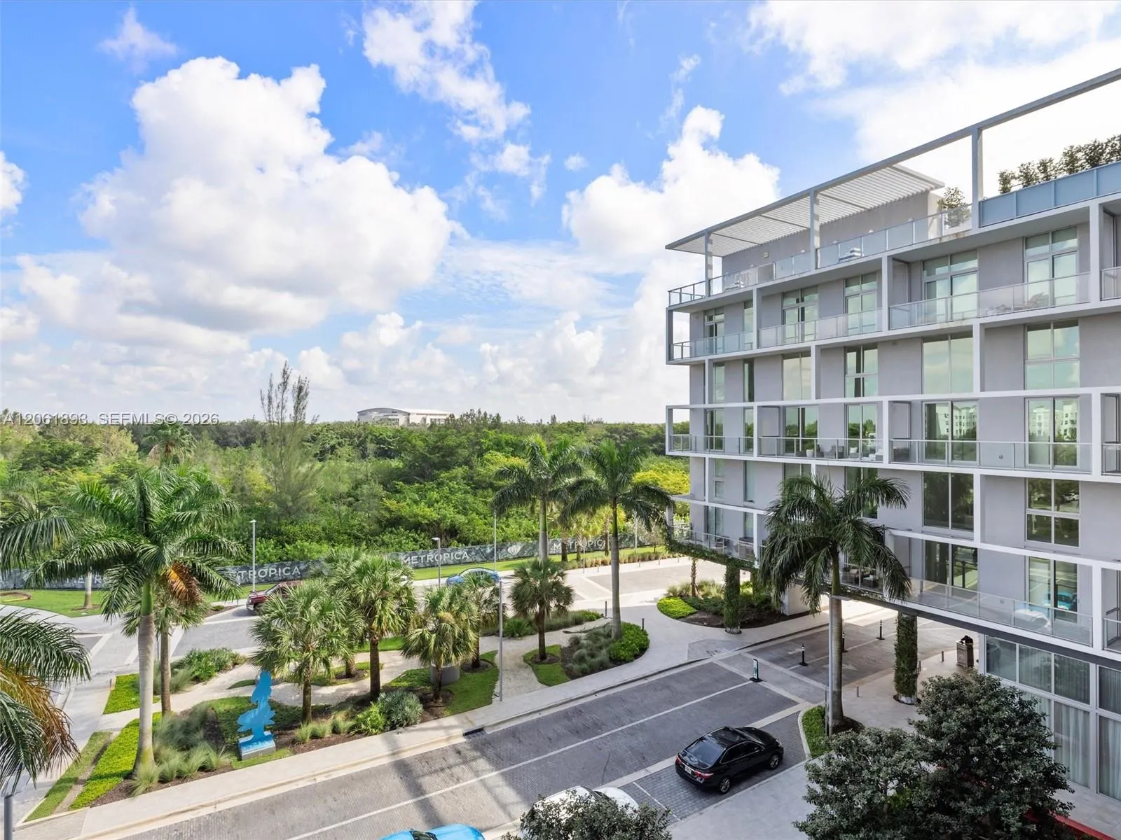 Foto de propiedad en 2000 Metropica Way 502, Sunrise, FL 33323 Sunrise con MLS# 