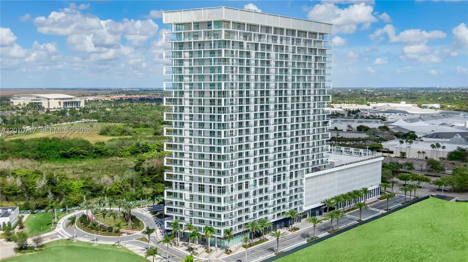Foto de propiedad en 2000 Metropica Way PH07, Sunrise, FL 33323 Sunrise con MLS# 