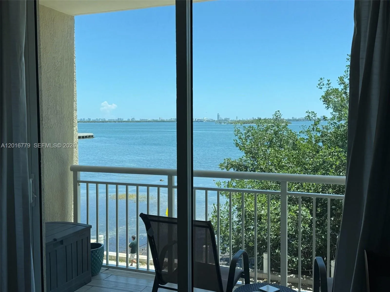 Foto de propiedad en 2000 N Bayshore Drive 220, Miami, FL 33137 Miami con MLS# 