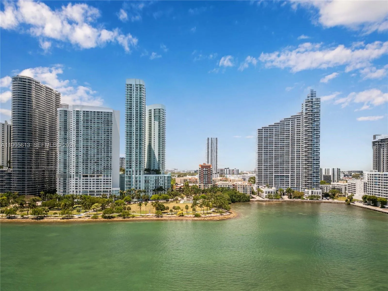 Foto de propiedad en 2000 N Bayshore Drive 702, Miami, FL 33137 Miami con MLS# 