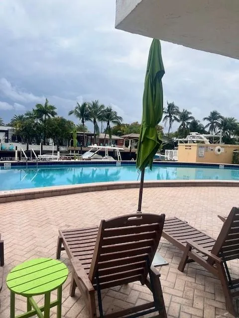 Foto de propiedad en 2000 NE 135th Street 601, North Miami, FL 33181 North Miami con MLS# 