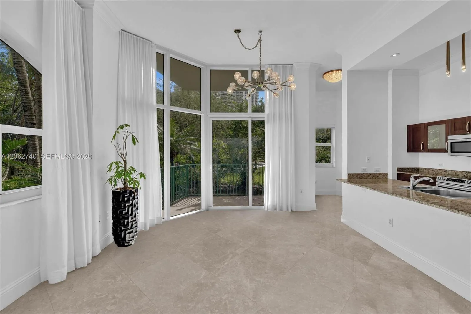 Foto de propiedad en 20000 E Country Club Drive 110, Aventura, FL 33180 Aventura con MLS# 