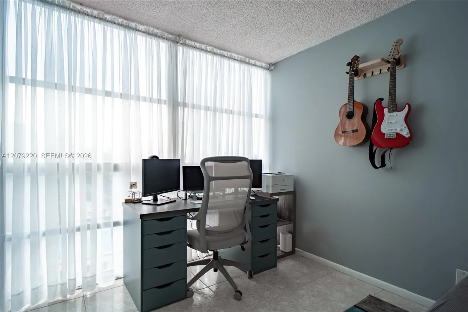Foto de propiedad en 2001 Atlantic Shores Boulevard 320, Hallandale Beach, FL 33009 Hallandale Beach con MLS# 