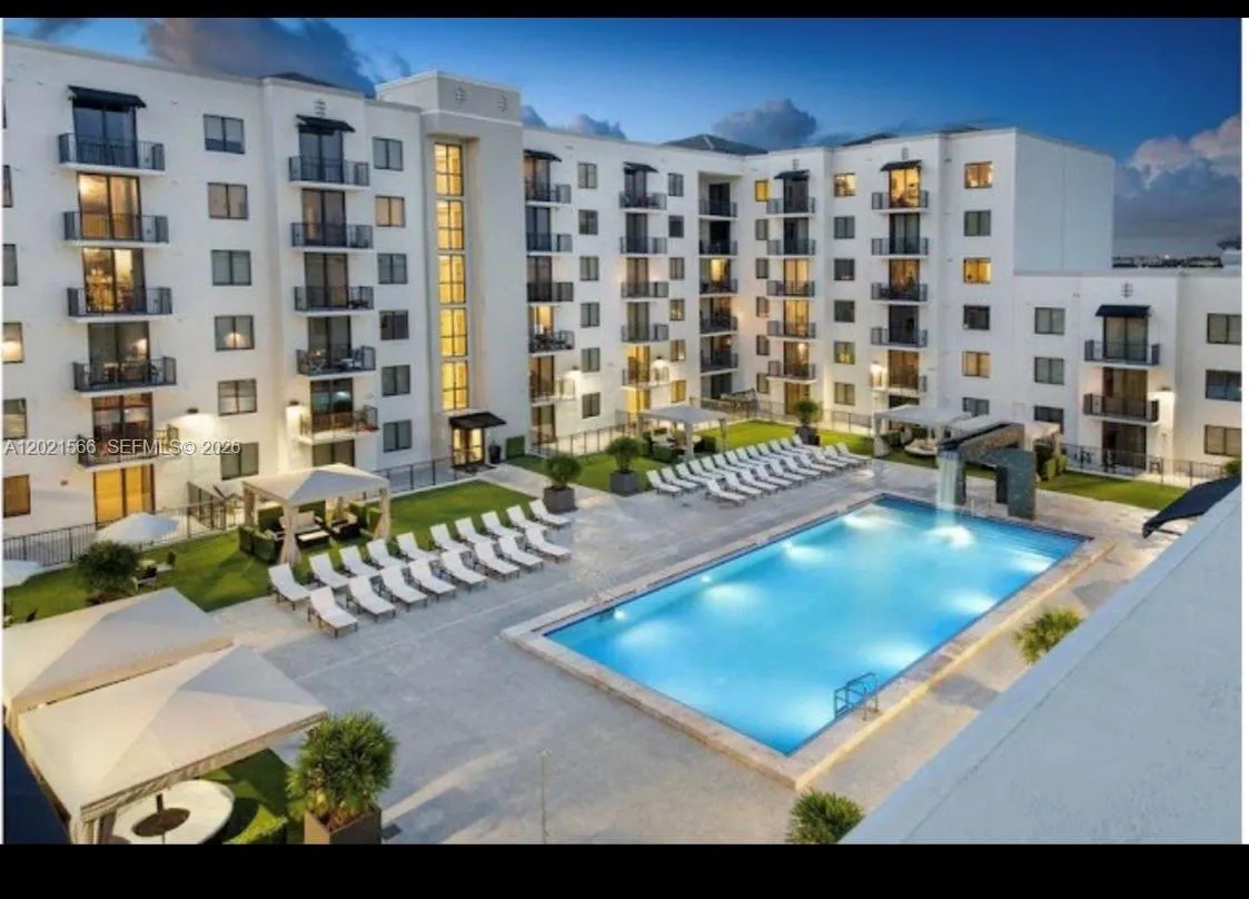 Foto de propiedad en 2001 Ludlam 648, West Miami, FL 33147 West Miami con MLS# 