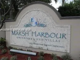 Foto de propiedad en 2004 Marsh Harbor Drive, Riviera Beach, FL 33404 Riviera Beach con MLS# 