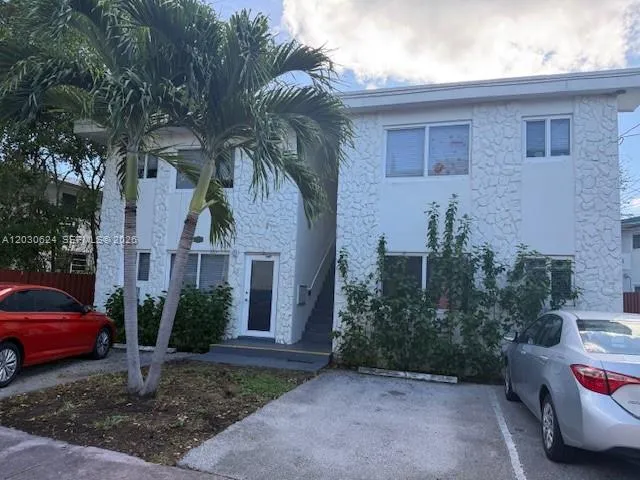 Foto de propiedad en 2006 Calais Drive 1, Miami Beach, FL 33141 Miami Beach con MLS# 