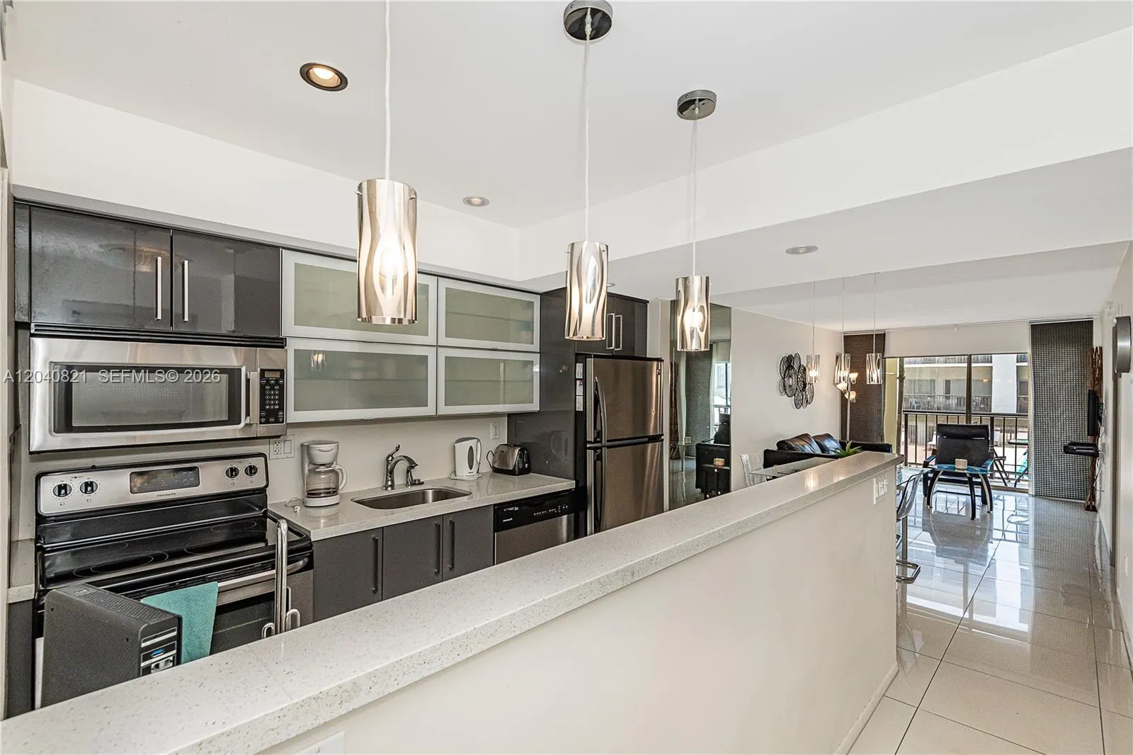Foto de propiedad en 201 178th Drive 215, Sunny Isles Beach, FL 33160 Sunny Isles Beach con MLS# 