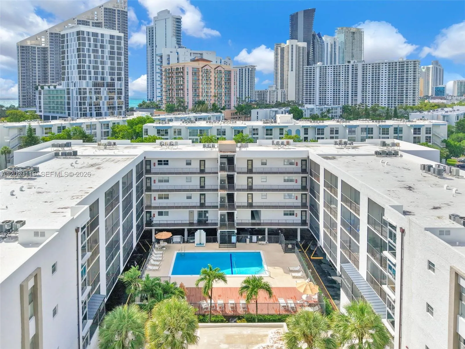 Foto de propiedad en 201 178th Drive 537, Sunny Isles Beach, FL 33160 Sunny Isles Beach con MLS# 