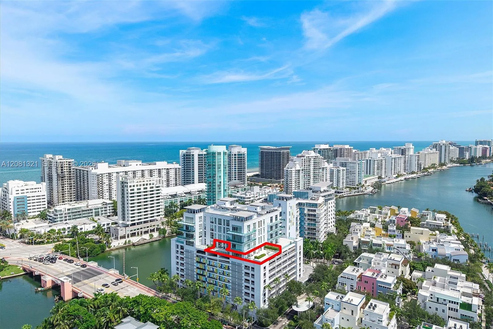 Foto de propiedad en 201 Aqua Avenue 801, Miami Beach, FL 33141 Miami Beach con MLS# 