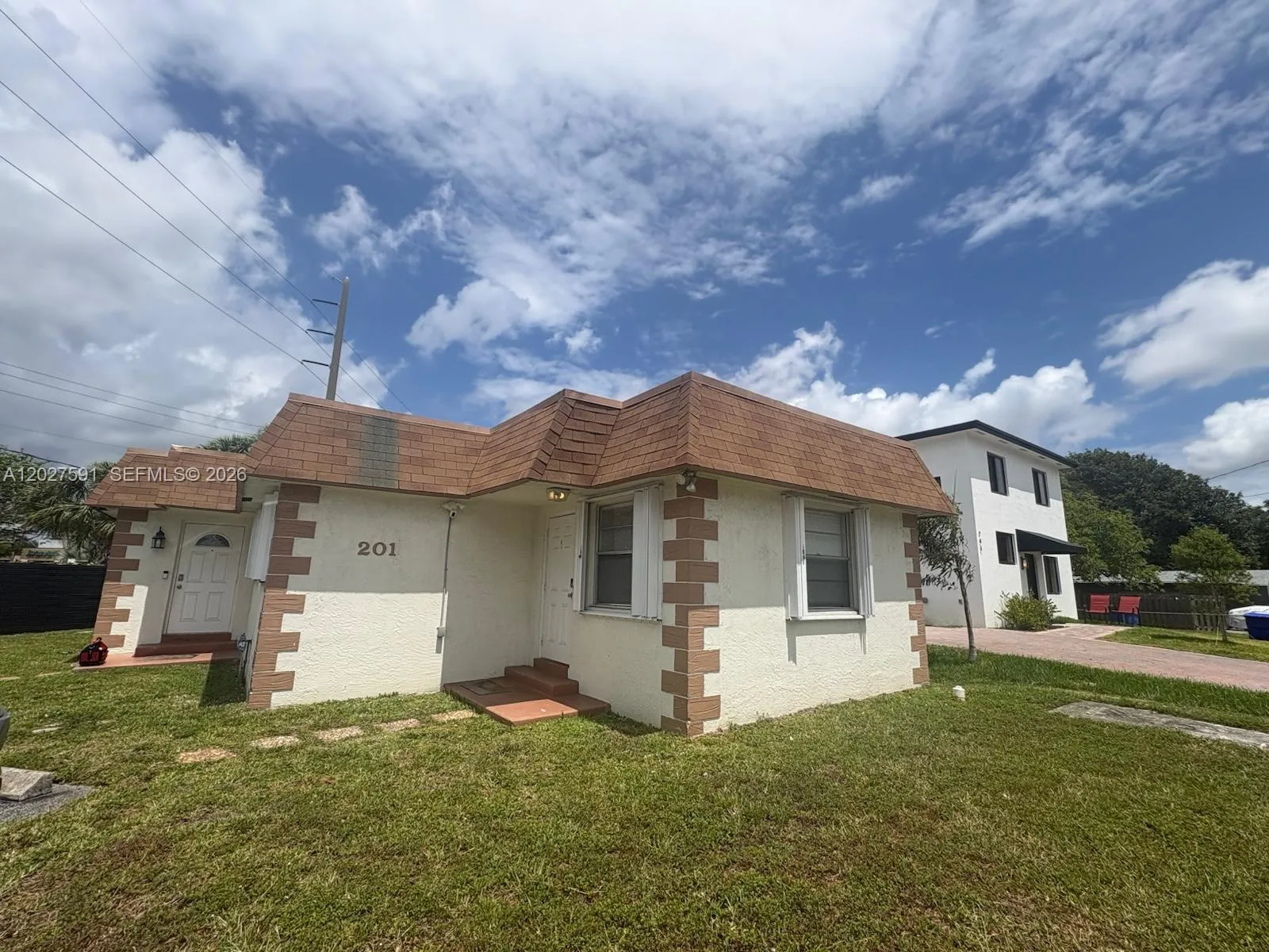 Foto de propiedad en 201 Columbus Parkway A, Hollywood, FL 33021 Hollywood con MLS# 
