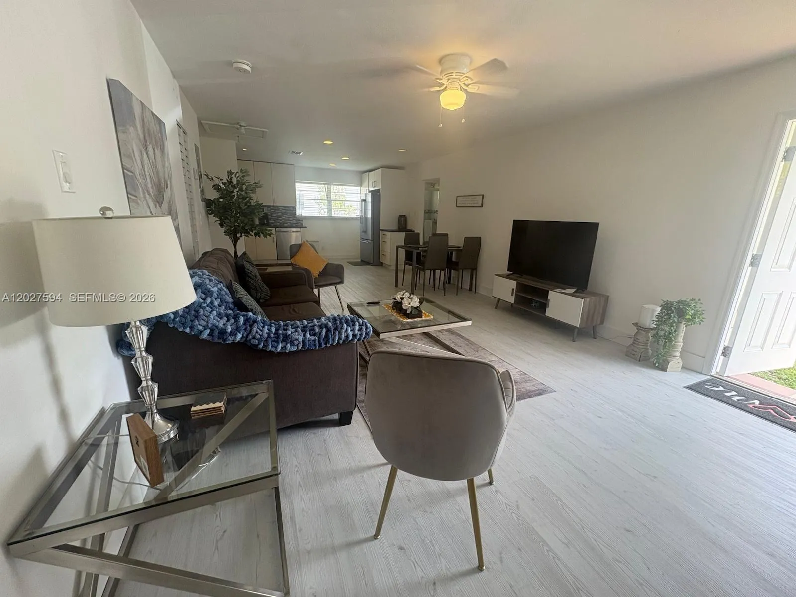 Foto de propiedad en 201 Columbus Parkway B, Hollywood, FL 33021 Hollywood con MLS# 