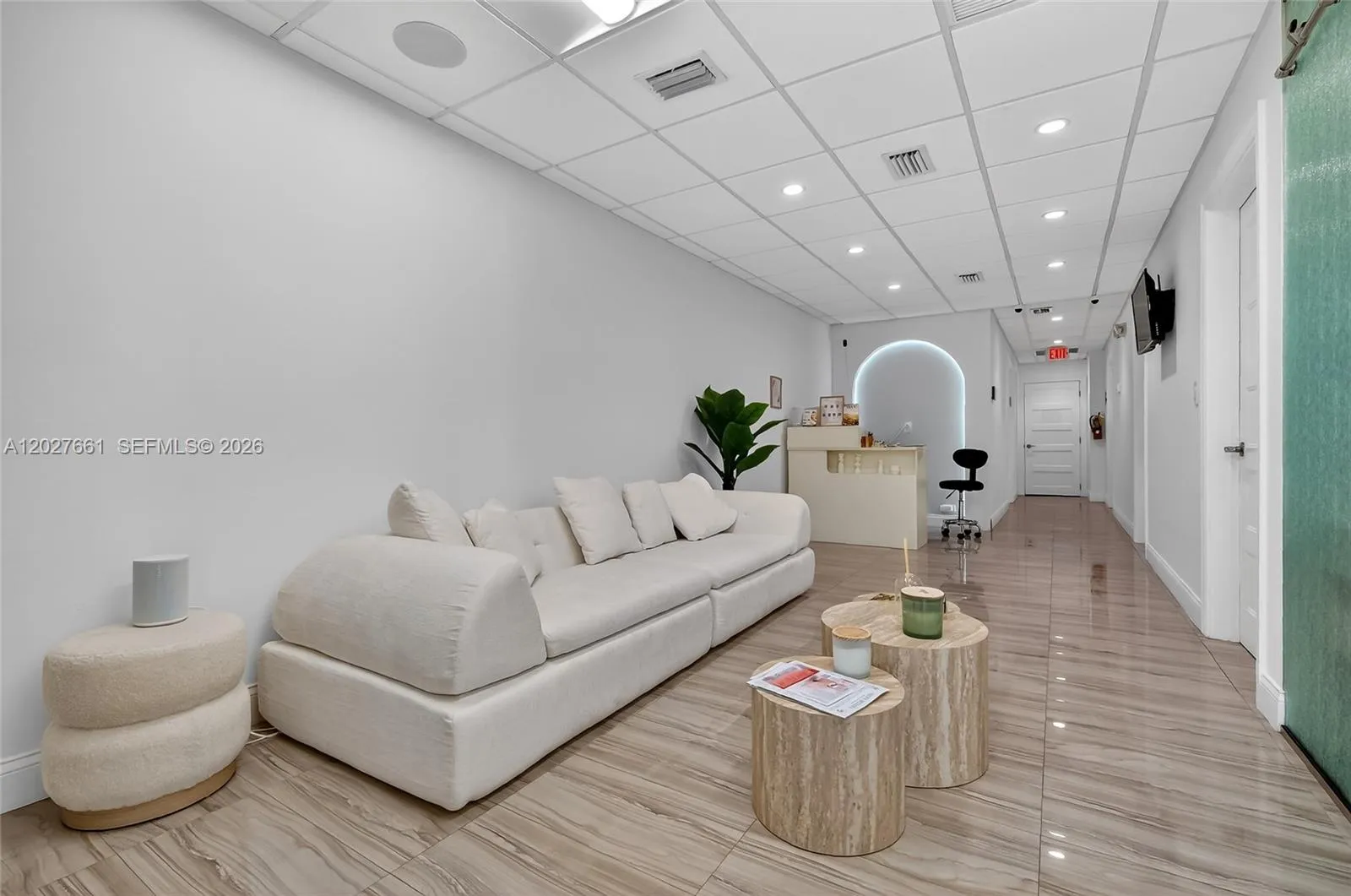 Foto de propiedad en 201 N University Drive 14, Plantation, FL 33324 Plantation con MLS# 