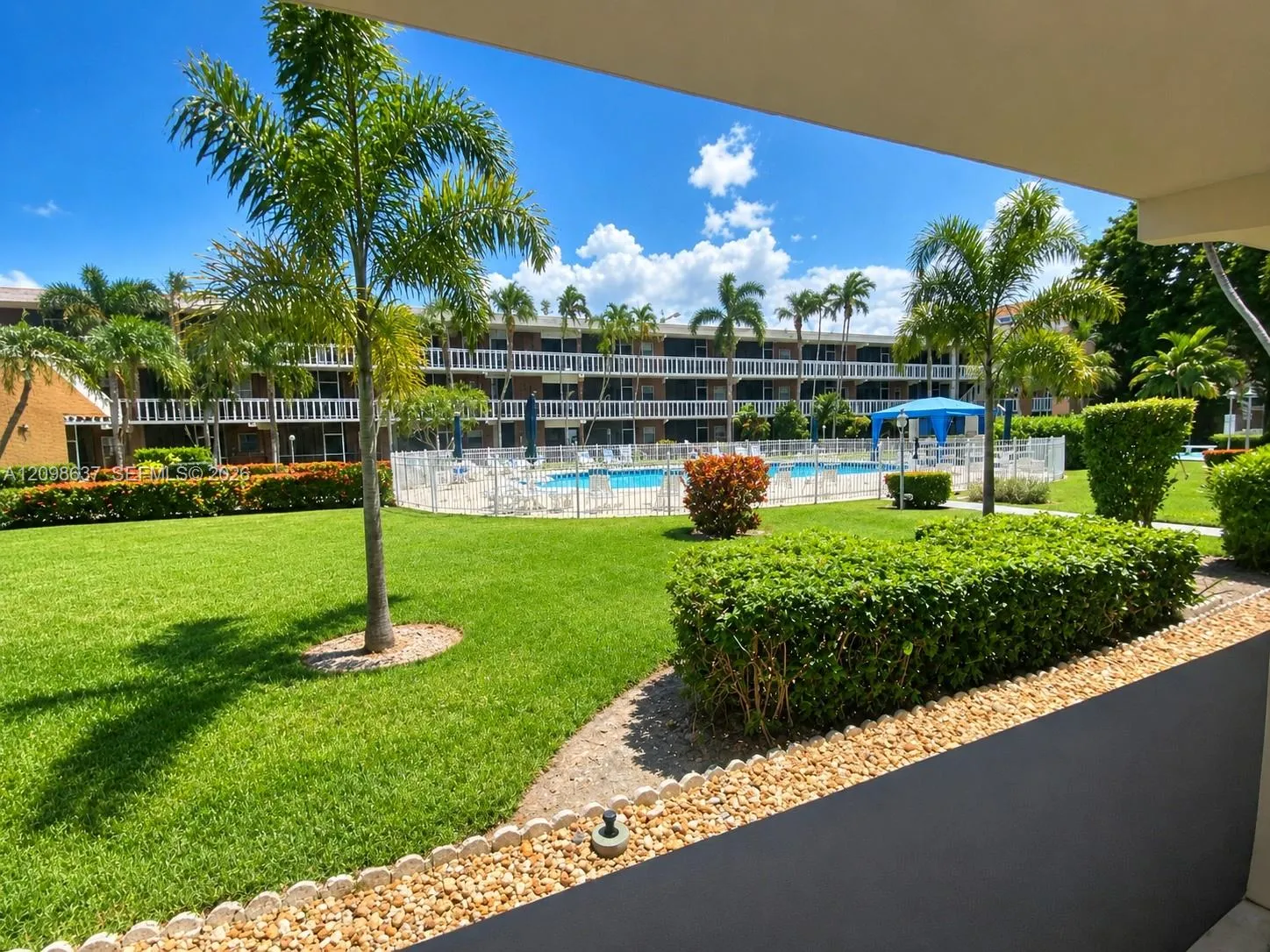 En Venta 201 NE 14th Avenue 5A, Hallandale Beach, FL 33009, Hallandale Beach, FL 33009