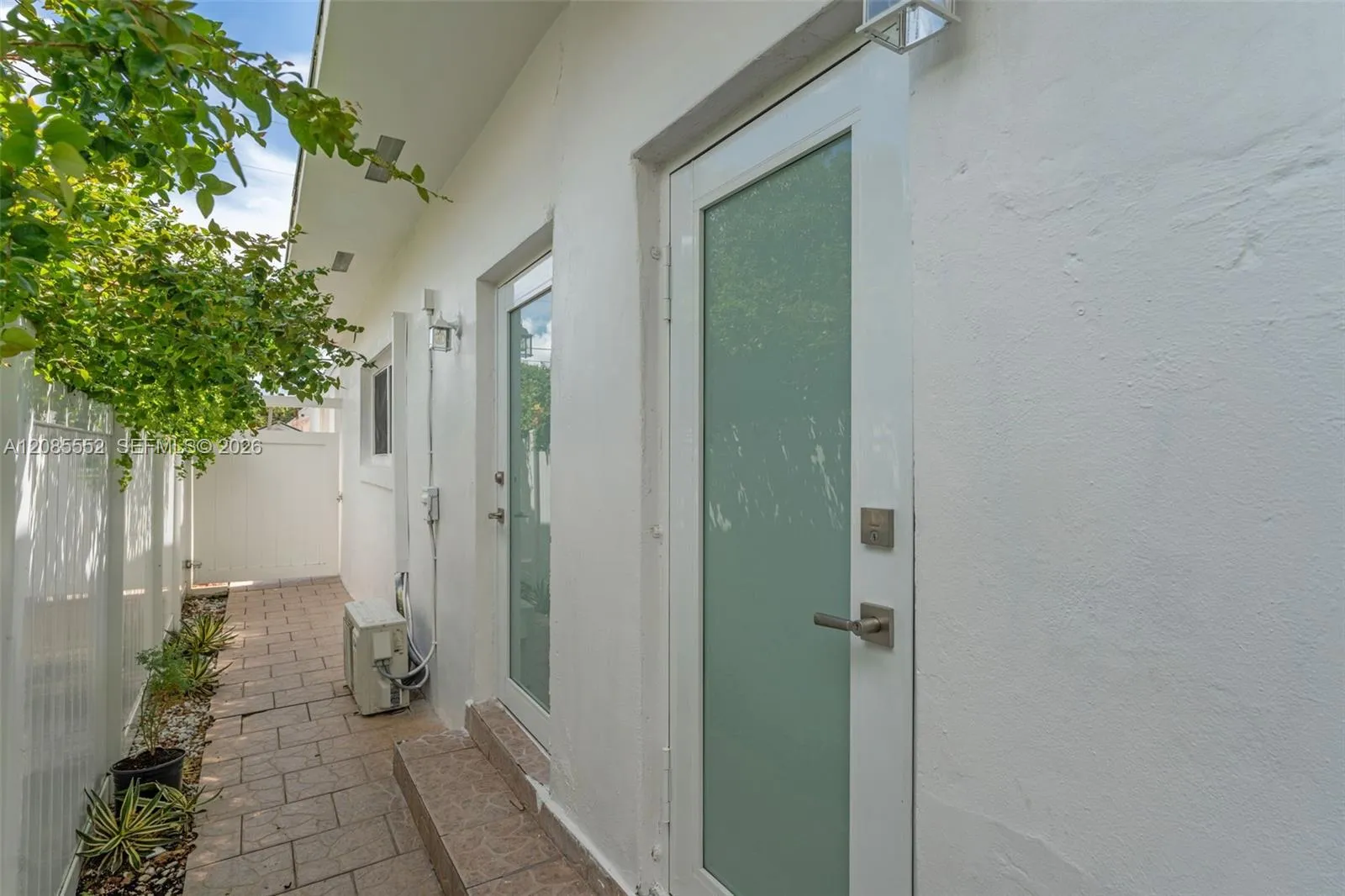 En Renta 201 SW 51st Court 5, Miami, FL 33134, Miami, FL 33134