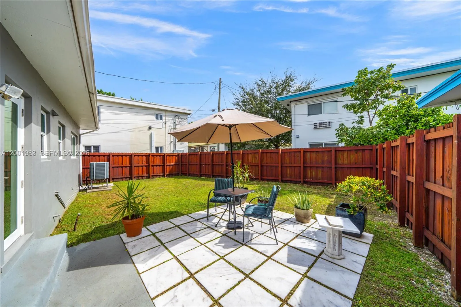 Foto de propiedad en 2010 Calais Drive, Miami Beach, FL 33141 Miami Beach con MLS# 