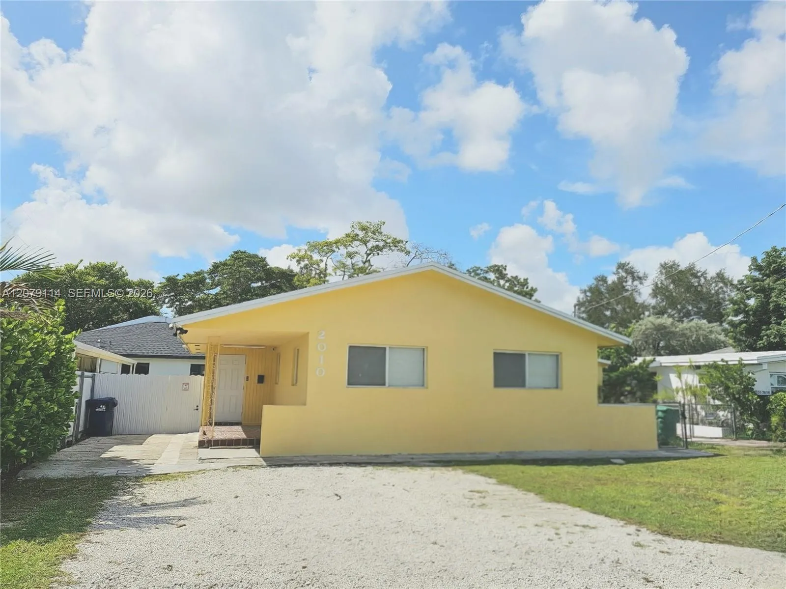 En Renta 2010 NW 70th Street, Miami, FL 33147, Miami, FL 33147