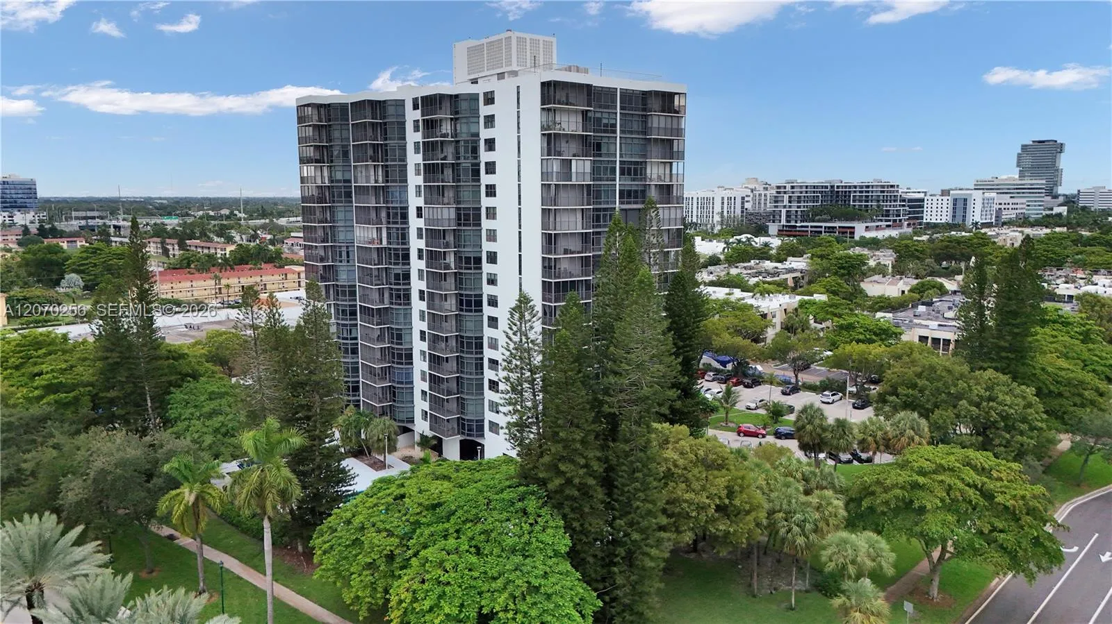 Foto de propiedad en 20100 W Country Club Drive 403, Aventura, FL 33180 Aventura con MLS# 