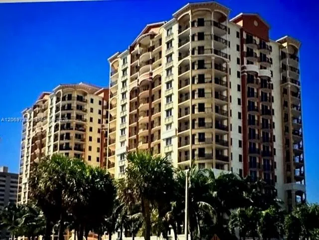 En Venta 2011 N Ocean Boulevard 602, Fort Lauderdale, FL 33305, Fort Lauderdale, FL 33305