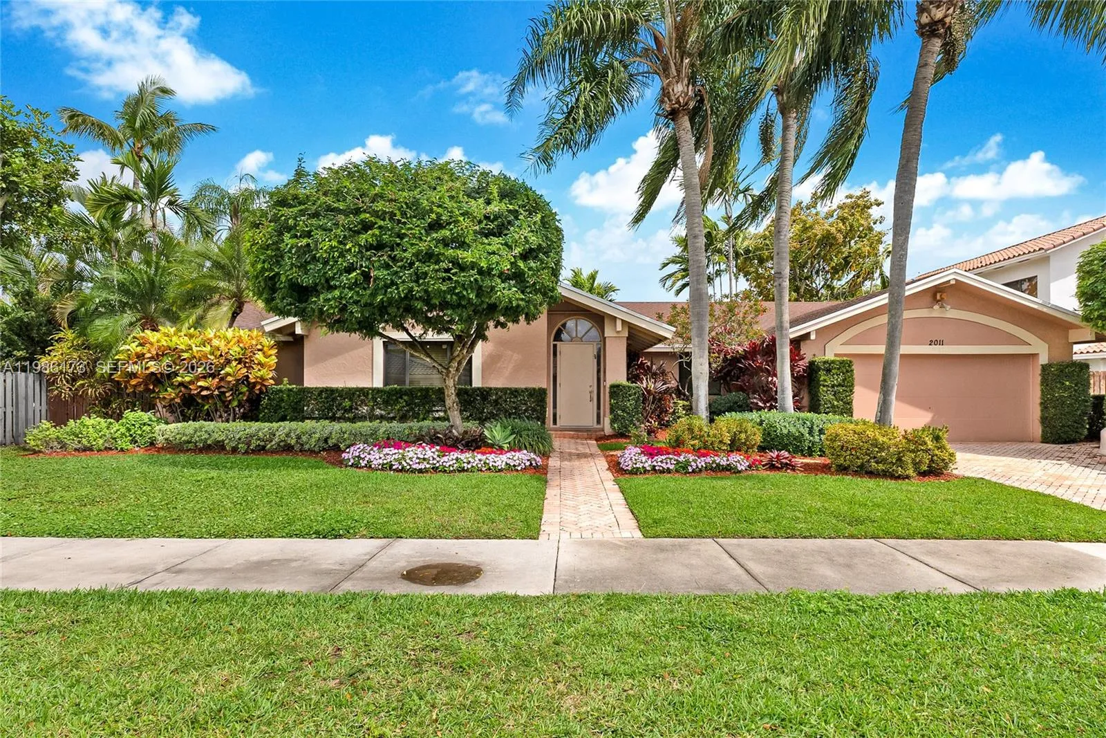 Vendido 2011 NE 211th Terrace, Miami, FL 33179, Miami, FL 33179