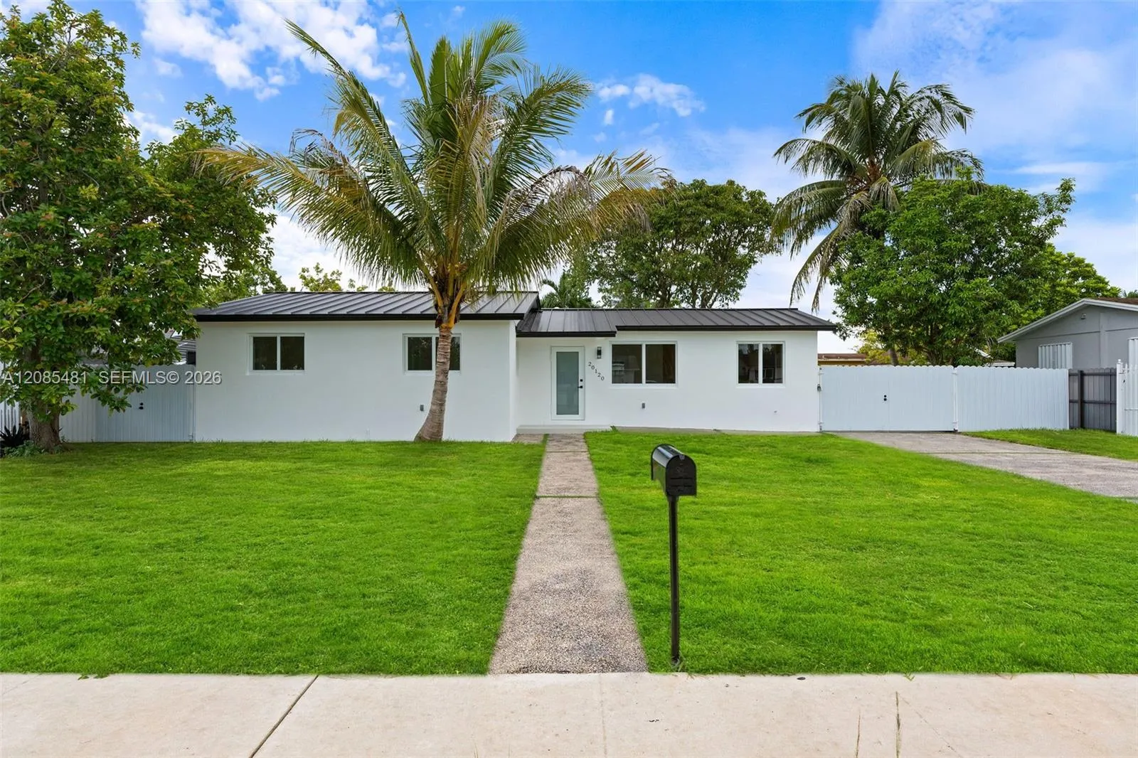 En Venta 20120 SW 117th Court, Miami, FL 33177, Miami, FL 33177