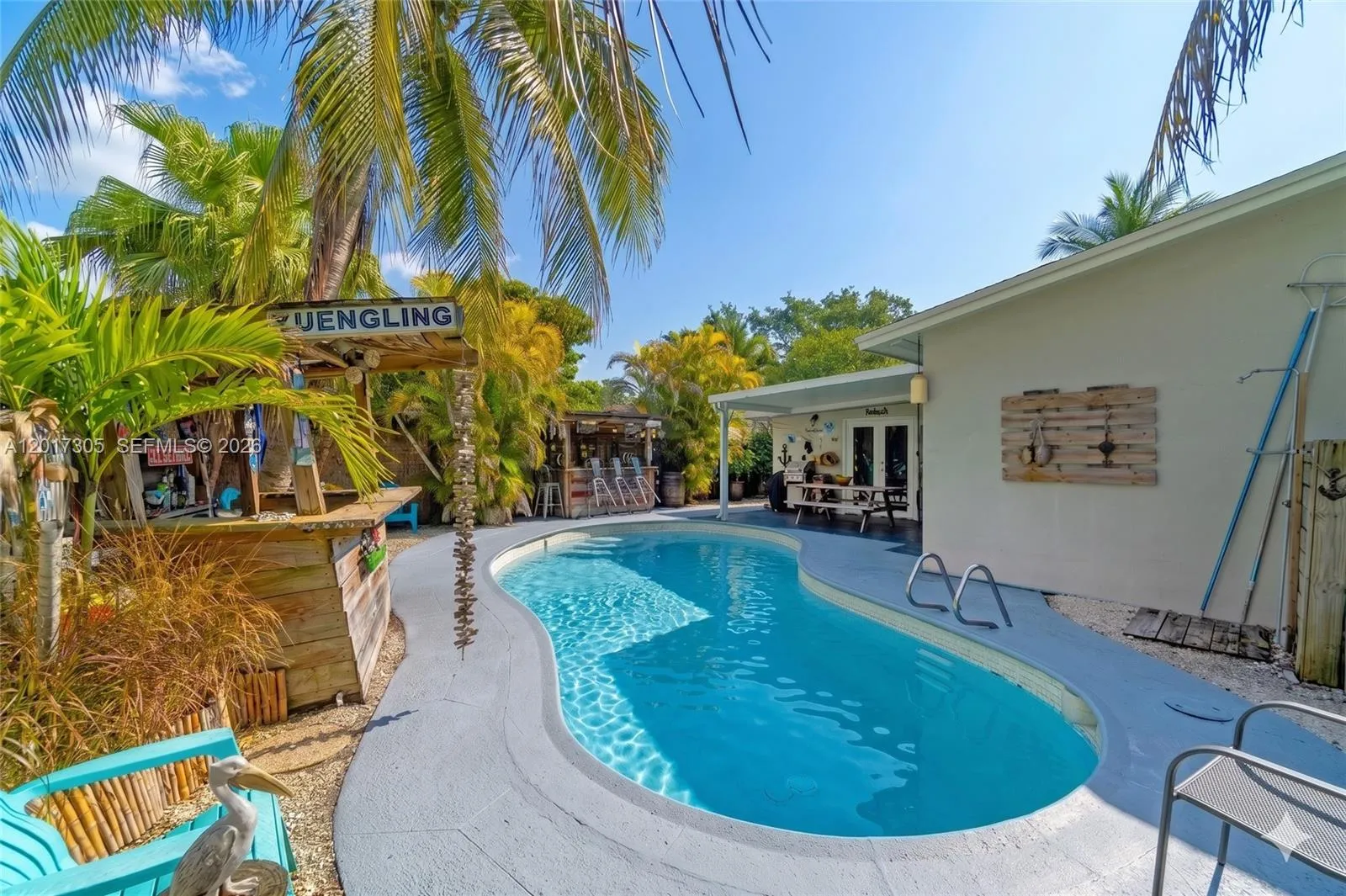 Foto de propiedad en 20130 SW 106th Court, Cutler Bay, FL 33189 Cutler Bay con MLS# 